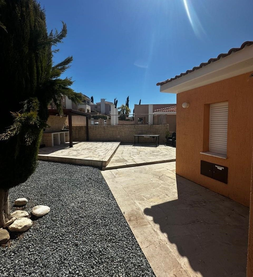 Mieszkanie 3 pokoi 156 m² Tremithousa, Cypr