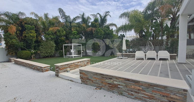 Five bedroom hidden gem by the sea, Governor's Beach, Limassol