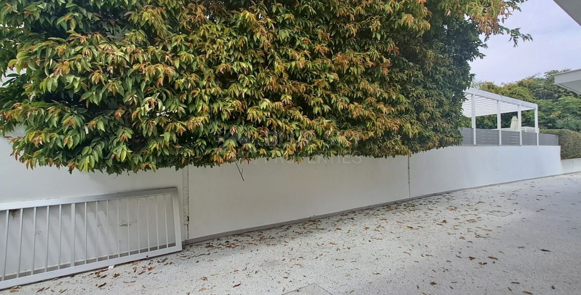 Five bedroom hidden gem by the sea, Governor's Beach, Limassol