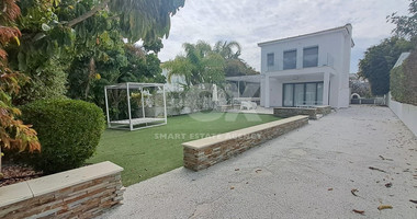 Five bedroom hidden gem by the sea, Governor's Beach, Limassol