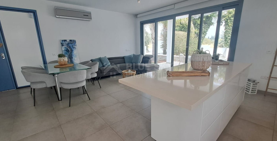 Five bedroom hidden gem by the sea, Governor's Beach, Limassol