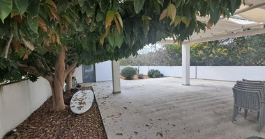 Five bedroom hidden gem by the sea, Governor's Beach, Limassol