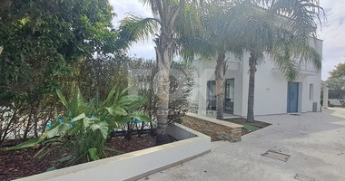 Five bedroom hidden gem by the sea, Governor's Beach, Limassol