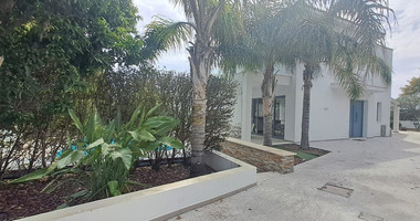 Five bedroom hidden gem by the sea, Governor's Beach, Limassol