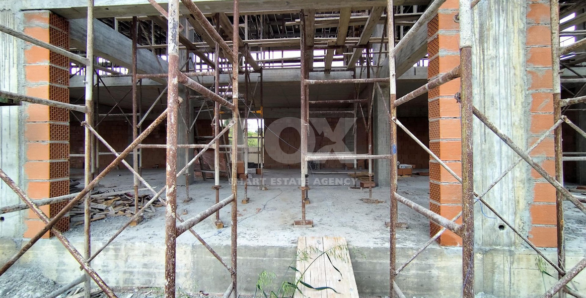 Modern Unfurnished 310m2 Ground Floor Shop for rent in Moni