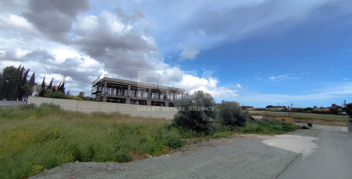 Modern Unfurnished 310m2 Ground Floor Shop for rent in Moni