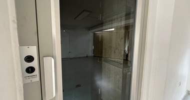 For Rent: Luxury showroom which can also be used as office premises in central Limassol