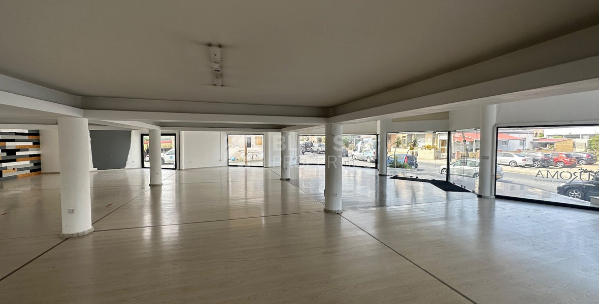 For Rent: Luxury showroom which can also be used as office premises in central Limassol