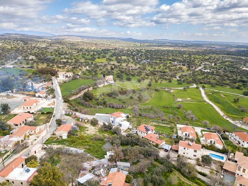 Residential land for sale in Anogyra, Limassol