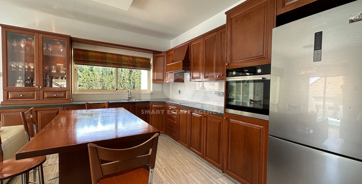 RENT: FURNISHED 3 BEDROOM HOUSE WITH COMMUNAL SWIMMING POOL IN PANTHEA AREA OF LIMASSOL