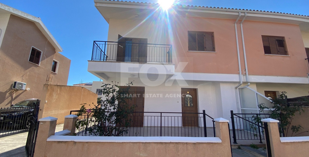 Spacious Three Bedroom Semidetached House for Sale in Universal