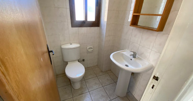 Spacious Three Bedroom Semidetached House for Sale in Universal