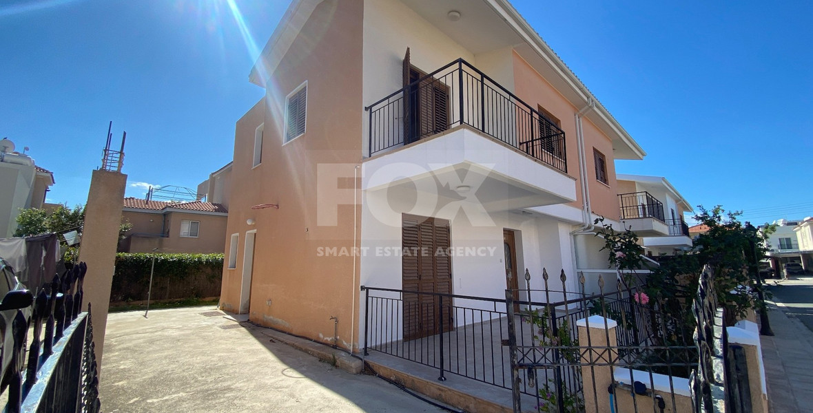 Spacious Three Bedroom Semidetached House for Sale in Universal