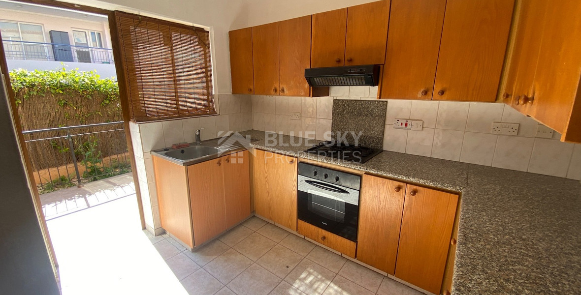 Spacious Three Bedroom Semidetached House for Sale in Universal