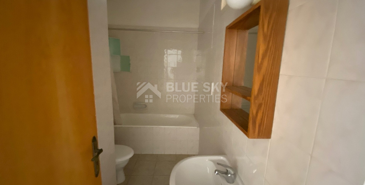 Spacious Three Bedroom Semidetached House for Sale in Universal