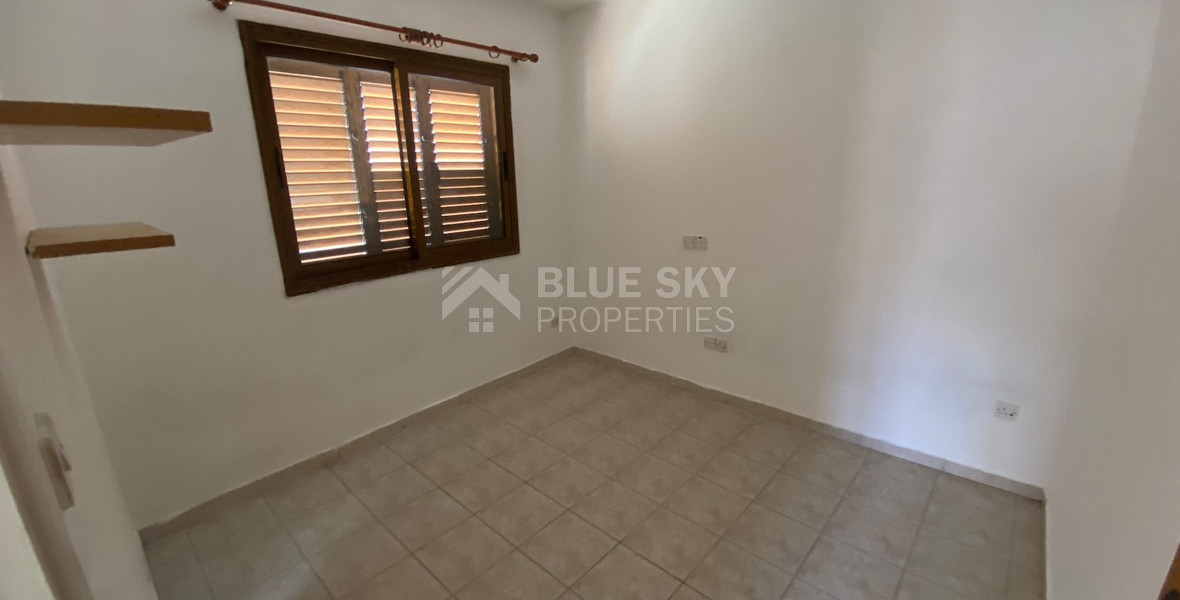 Spacious Three Bedroom Semidetached House for Sale in Universal
