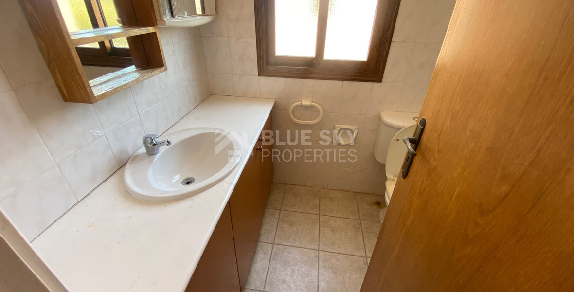 Spacious Three Bedroom Semidetached House for Sale in Universal