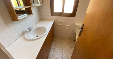 Spacious Three Bedroom Semidetached House for Sale in Universal