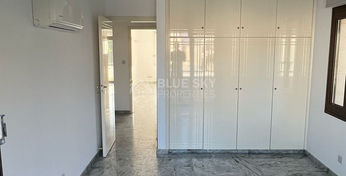 FOR RENT: 1ST FLOOR OFFICES IN AGIOS ATHANASIOS 25OSQM WITH EASY ACCESS TO ALL ARTERIES OF LIMASSOL