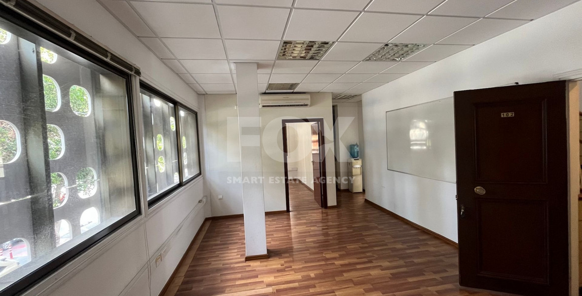 Warm and Spacious Office to Rent on Makariou Avenue