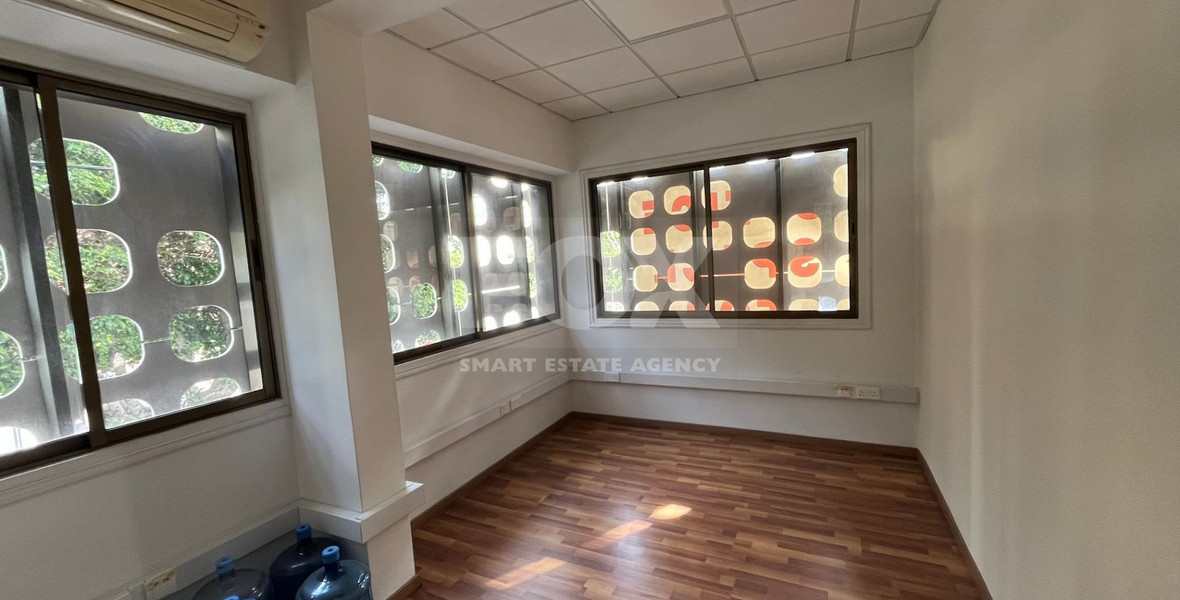 Warm and Spacious Office to Rent on Makariou Avenue
