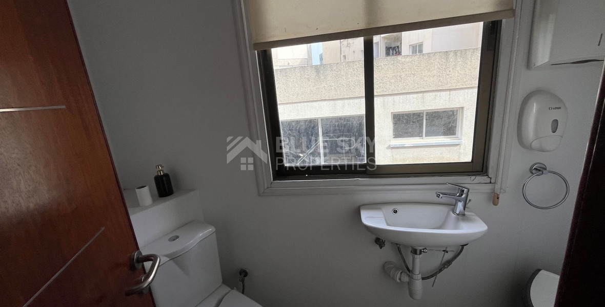 Warm and Spacious Office to Rent on Makariou Avenue