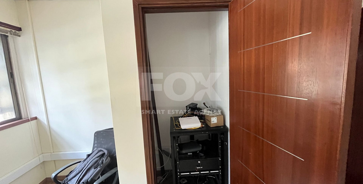 Warm and Spacious Office to Rent on Makariou Avenue