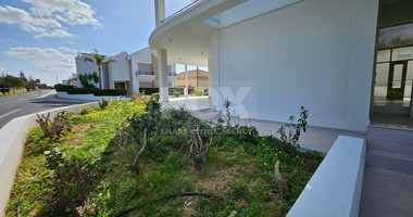 Elegant & Spacious 5-Bedroom Luxury Villa For rent in Prestigious Nea Ekali