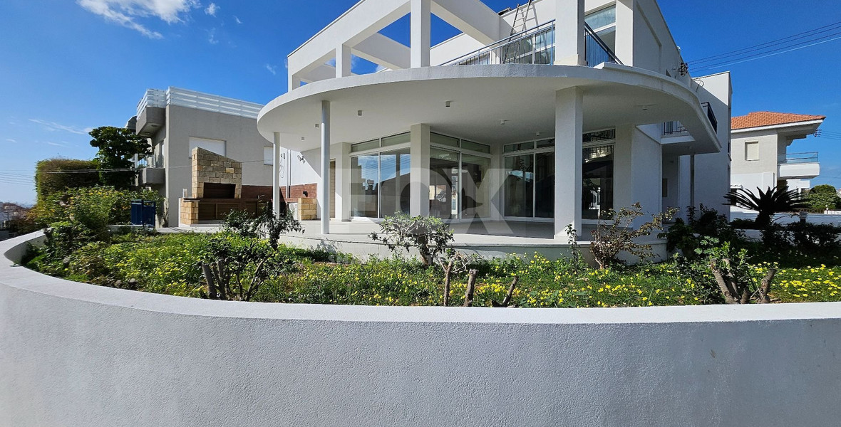 Elegant & Spacious 5-Bedroom Luxury Villa For rent in Prestigious Nea Ekali