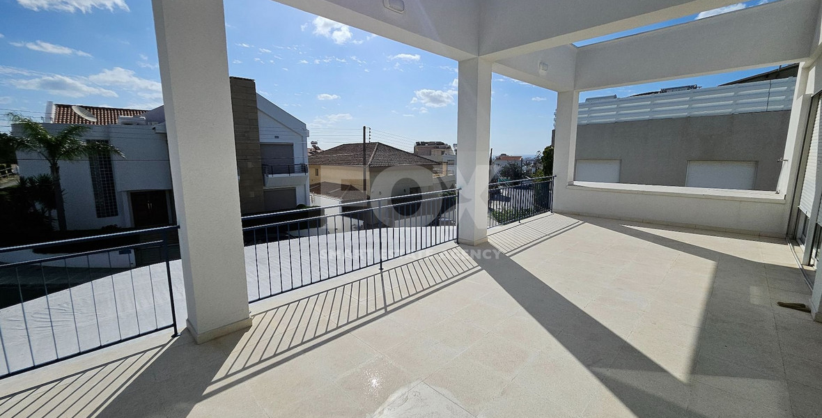 Elegant & Spacious 5-Bedroom Luxury Villa For rent in Prestigious Nea Ekali