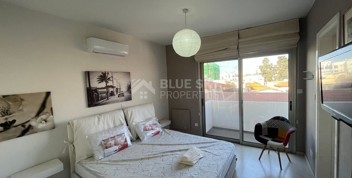 FOR RENT STUNNING MODERN APARTMENT  WITH ROOF GARDEN VERY NEAR SEA FRONT