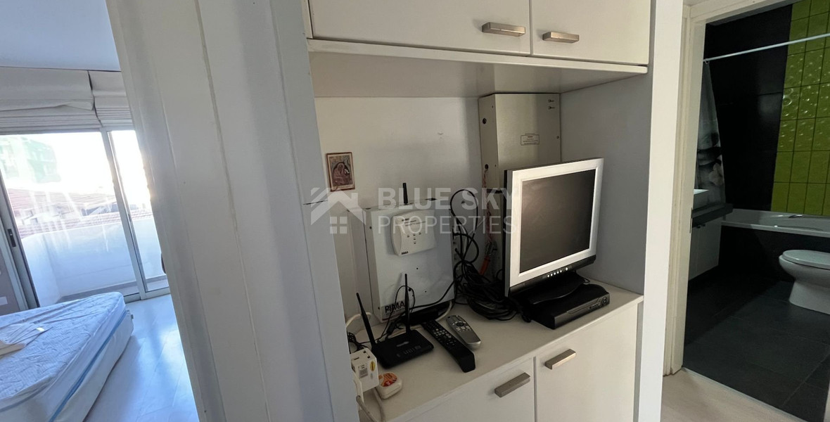 FOR RENT STUNNING MODERN APARTMENT  WITH ROOF GARDEN VERY NEAR SEA FRONT