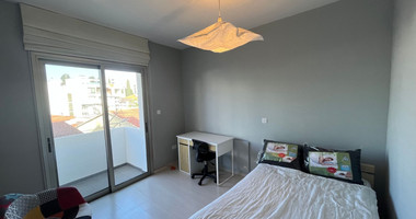 FOR RENT STUNNING MODERN APARTMENT  WITH ROOF GARDEN VERY NEAR SEA FRONT