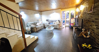 Spacious unfurnished duplex with 2 bedrooms in Katholiki