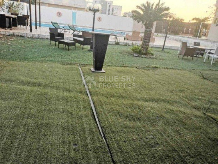 Modern Detached House with Pool in Spacious Zakaki