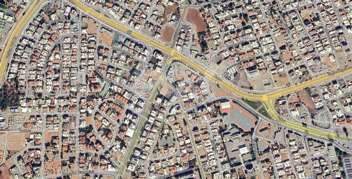 Large 653 m2 Building Plot for Sale in Kato Polemidia