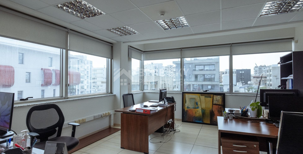 Commercial Building for Sale in Agios Nicolaos