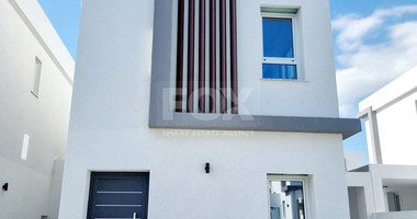 SALE: LOVELY  NEW DETACHED 2 BEDROOM HOUSE WITH GARDEN IN MONI.