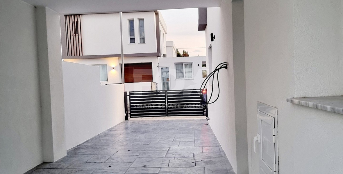 SALE: LOVELY  NEW DETACHED 2 BEDROOM HOUSE WITH GARDEN IN MONI.