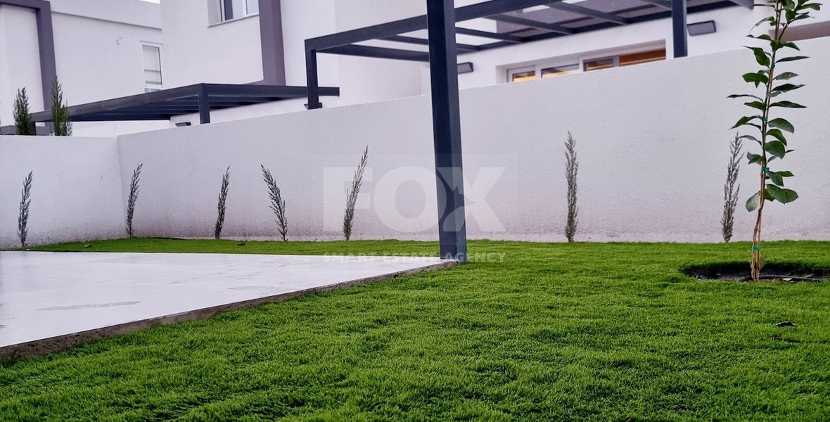 SALE: LOVELY  NEW DETACHED 2 BEDROOM HOUSE WITH GARDEN IN MONI.