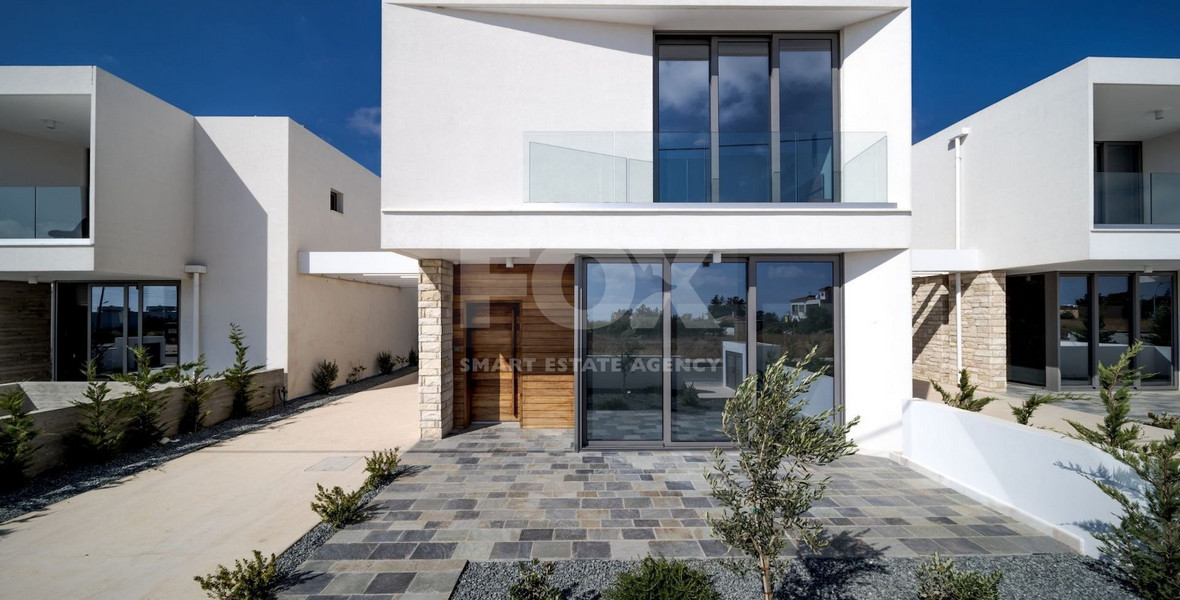Brand new three bedroom Villa for sale in Empa