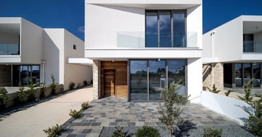 Brand new three bedroom Villa for sale in Empa