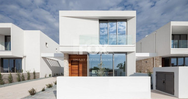 Brand new three bedroom Villa for sale in Empa
