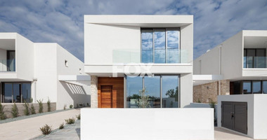 Brand new three bedroom Villa for sale in Empa