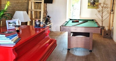 For Saale Spacious Detached Villa 4-Bedroom with extra studio and pool Sea View in Pissouri
