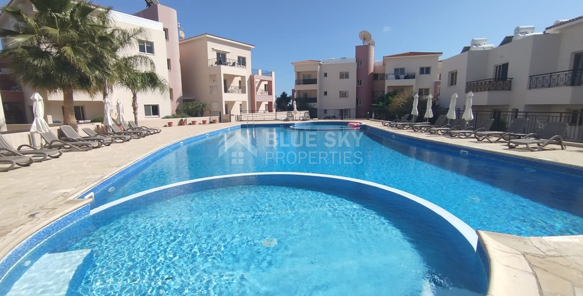 For Sale: Stylish two Bedroom Apartment with Pool in Tombs Of the Kings