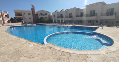 For Sale: Stylish two Bedroom Apartment with Pool in Tombs Of the Kings