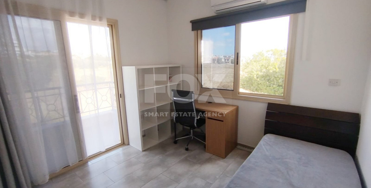For Sale: Stylish two Bedroom Apartment with Pool in Tombs Of the Kings