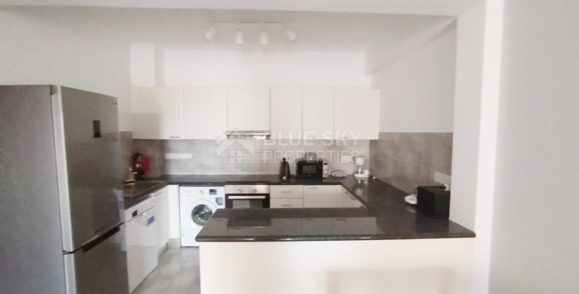 For Sale: Stylish two Bedroom Apartment with Pool in Tombs Of the Kings