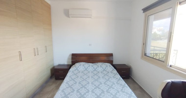 For Sale: Stylish two Bedroom Apartment with Pool in Tombs Of the Kings